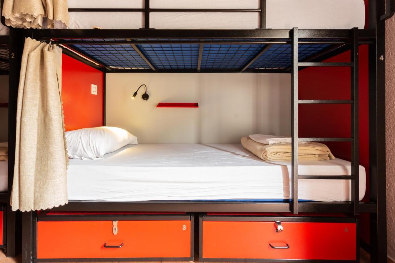 Bed 8-Bed Mixed Dormitory Room