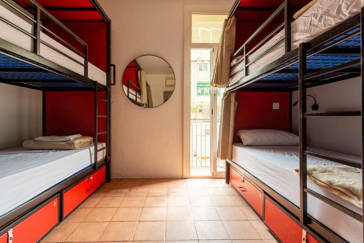Bed 8-Bed Mixed Dormitory Room